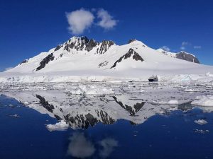 Photo of the antarctic peninsula