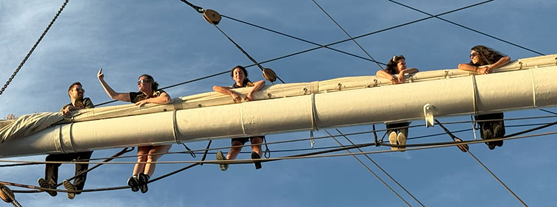 Students on the sail of the Statsraad Lehmkuhl